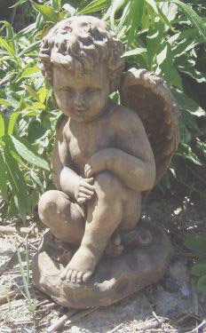 Y718 Sitting Angel 10 in..jpg