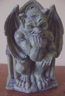 M035 King Gargoyle 6.3 H x 4 W x 2.5.JPG