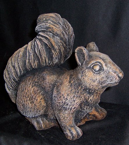 Y1507 Squirrel with Tail Up 8x4 in.JPG