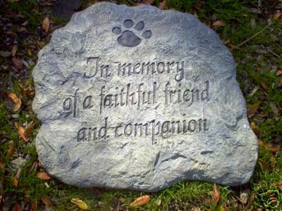 M013 Pet Memorial 12 x 11 x 1.5 in..JPG